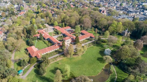 HR I Hooge Riet vanaf spoorzijde 1