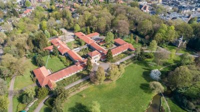 HR I Hooge Riet vanaf spoorzijde 2 klein